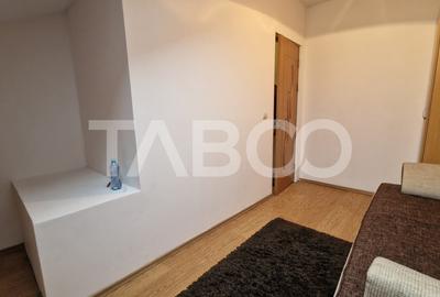 Apartament de inchiriat cu 3 camere balcon la mansarda Vasile Aaron - 9
