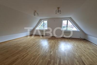 Casa individuala de inchiriat garaj pivnita curte generoasa Strand II - 23