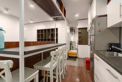 Ghica Plaza, 2 camere + birou, 2 bai, etaj 3/4,  parcare - 2