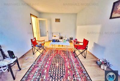 Apartament cu 3 camere decomandat în Republicii