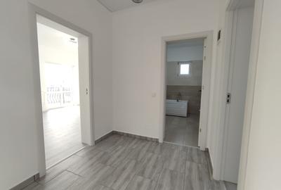 Casă modernă cu living spectaculos - 6