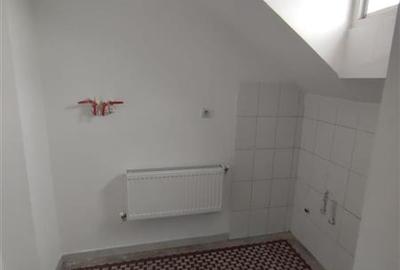 Vanzare apartament 2 camere, bloc mic, Polona - 9