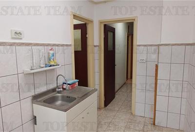 Apartament 2 camere, stradal, langa metrou RAUL DOAMNEI , centrala proprie, inst - 15
