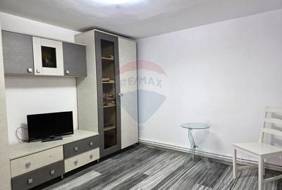 Casă / Vilă cu 6 camere de vânzare în zona Mihai Viteazu - 1