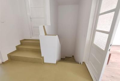 Casa singur in curte - Florilor - 7