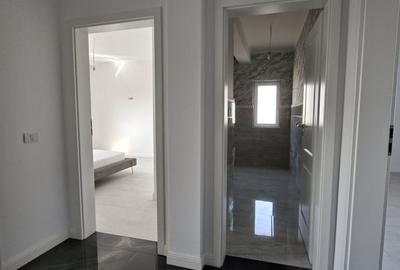 Duplex spatios cu garaj si pereti dublii - 12