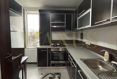 Apartament cu 3 camere semidecomandat, mobilat în Florești