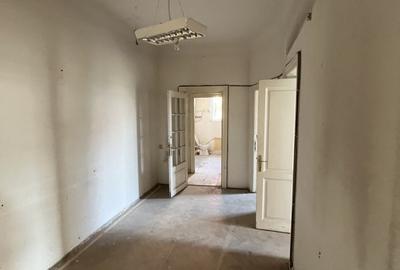 Villa with Art Deco Elements - 8