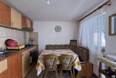 Casa 2 cam, bucatarie, baie, teren 650 mp, str. Manastirii - 6