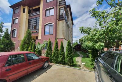 Apartament cu 3 camere decomandat, mobilat în Exterior Vest