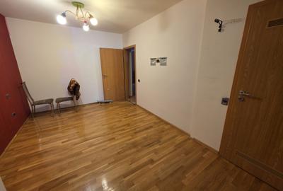 🏡 Apartament cu 4 camere situat în zona Facultății de Medicină- 2475 - 9