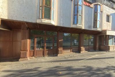 Spațiu Comercial de Închiriat în Sos. Alba Iulia Bl.18 Preț Negociabil - 1