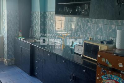 APARTAMENT CU 3 CAMERE IN ZONA MATERNA SITUAT LA ETAJUL 3 BLOC TURN - 5