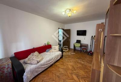 Apartament de vanzare - zona centrala - 2