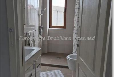 De vanzare apartament cu 2 camere, zona Compozitori - 3
