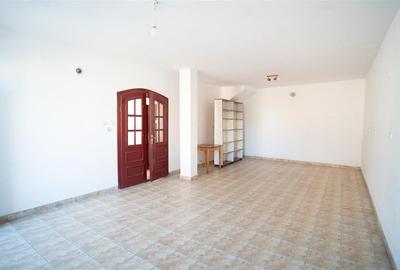 Casa in Rogerius cu spatiu comercial si 3 unitati separate - 20