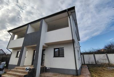 Casă individuală cu 5 camere în Bucium