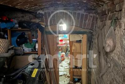 Casă în centrul istoric cu spațiu comercial și parcare proprie Zona 0 - 18