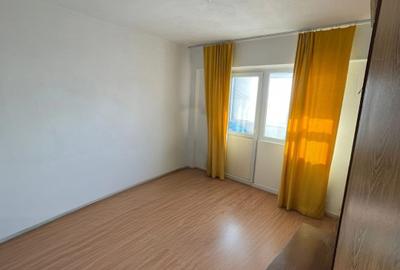 Apartament cu 3 camere decomandat în Pantelimon