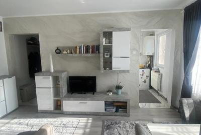 Apartament cu 2 camere semidecomandat, mobilat în Tătărași