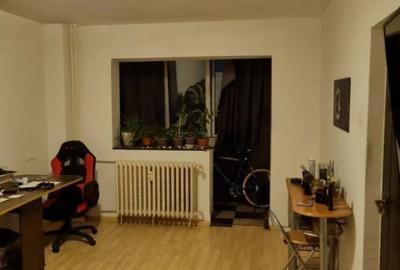 Apartament cu 2 camere, decomandat, mobilat, 55 mp, si aproape de metrou