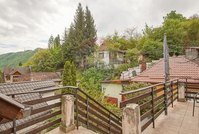 CASĂ INDIVIDUALĂ ÎN SCHEI    STRADA PIATRA MARE - 40