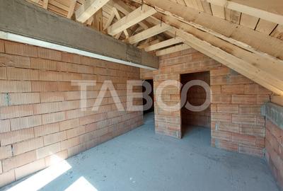 Casa de vanzare 147 mpu si 5 camere 434 mp teren Cristian Sibiu - 8