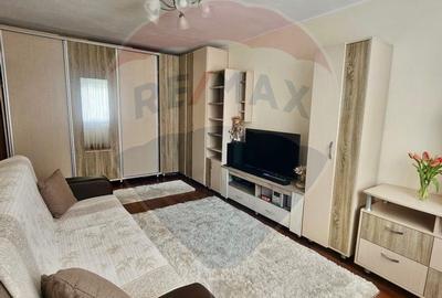 Apartament cu 2 camere decomandat, mobilat în Titan