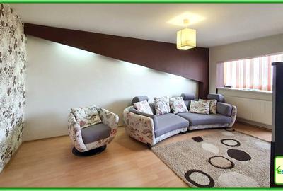 Apartament cu 2 camere decomandat în Republicii