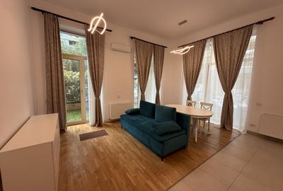 Apartament cu 3 camere decomandat, mobilat în Jiului