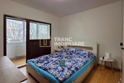 Apartament cu 3 camere decomandat, mobilat în Girocului
