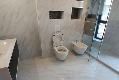 Mamaia , 2 camere lux , parcare inclusa - 6