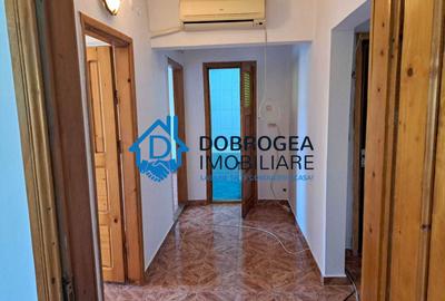 Apartament cu 2 camere decomandat în C5