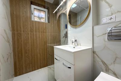 Apartament cu 3 camere, etaj 1/4, decomandat - Cetate - 5