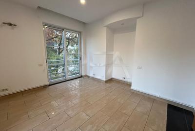 Apartament 4 camere  Resedinta - 25