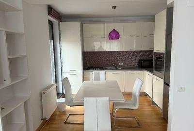 Apartament cu 3 camere semidecomandat în Herăstrău