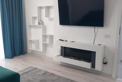 Apartament cu 2 camere decomandat, mobilat în Tractorul