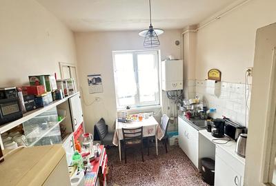 De vanzare apartament 3 camere et 4 decomandat Badea Cartan Zlatna - 4