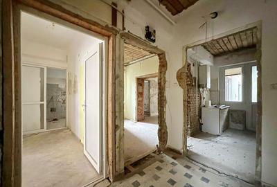 Oportunitate investiție: 2 unități ultracentral, pregătite pentru renovare - 11