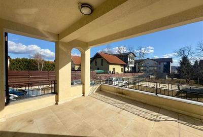 Vilă elegantă individuală în Valea Lupului  5 camere - 8