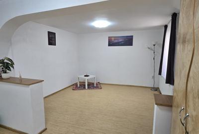 Casă 2 camere de închiriat | Barbu Văcărescu – Intrarea Glucozei | Parcare - 1