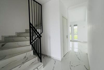 Duplex cu 5 camere în Dumbrăvița