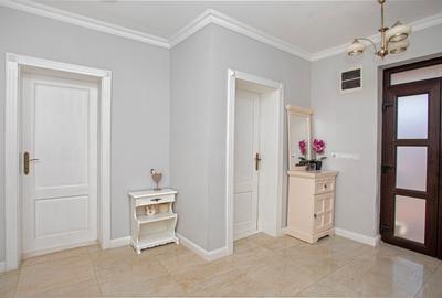 Vilă P+M, Clujului, 190 mp, teren 520 mp, singur în curte. 225 000 E - 13