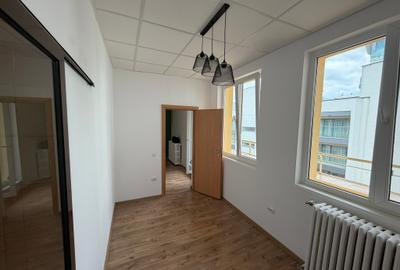 Calea Victoriei, apartament 3 camere, etaj 8, nemobilat, balcon, bloc solid - 6