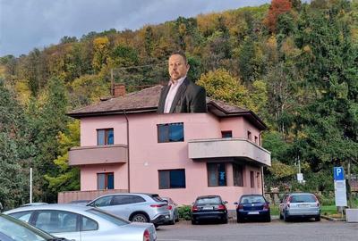 Resita CHIRIE Central, 355 mp. Demisol, Parter, Etaj 1 - 1