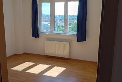 Inchiriez apartament cu 3 camere - 5