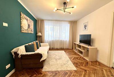 Apartament cu 2 camere semidecomandat, mobilat în Central