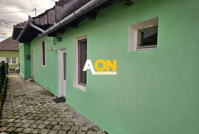 Casa 2 camere, bucatarie, baie, hol, 183 mp teren - 1