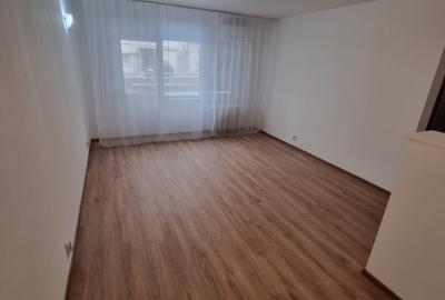 Apartament cu 2 camere semidecomandat în Cișmigiu