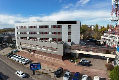 Birou, 6320 mp în Păcii